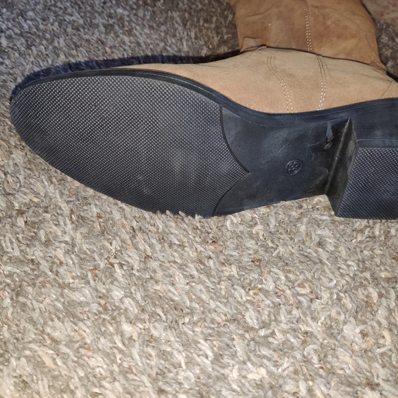 BNWT-WOMENS WESTERN PULL ON FAUX SUEDE BOOTS - Picture 6 of 6